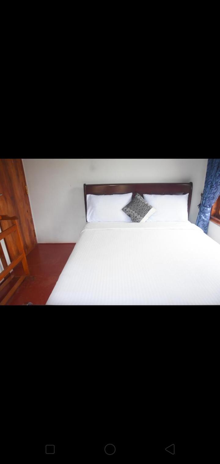 The Train View Bed & Breakfast Nuwara Eliya Exterior photo