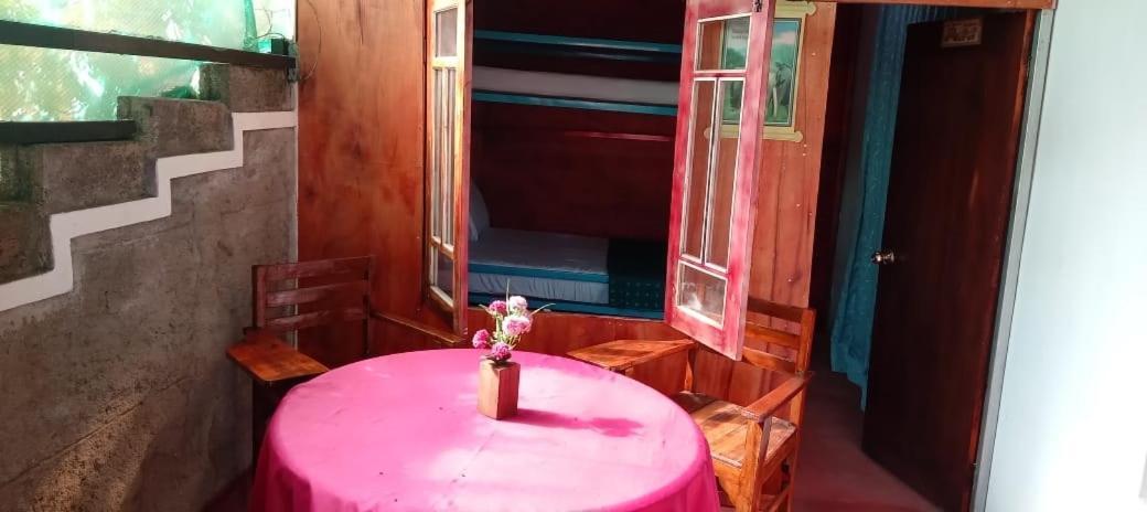 The Train View Bed & Breakfast Nuwara Eliya Exterior photo