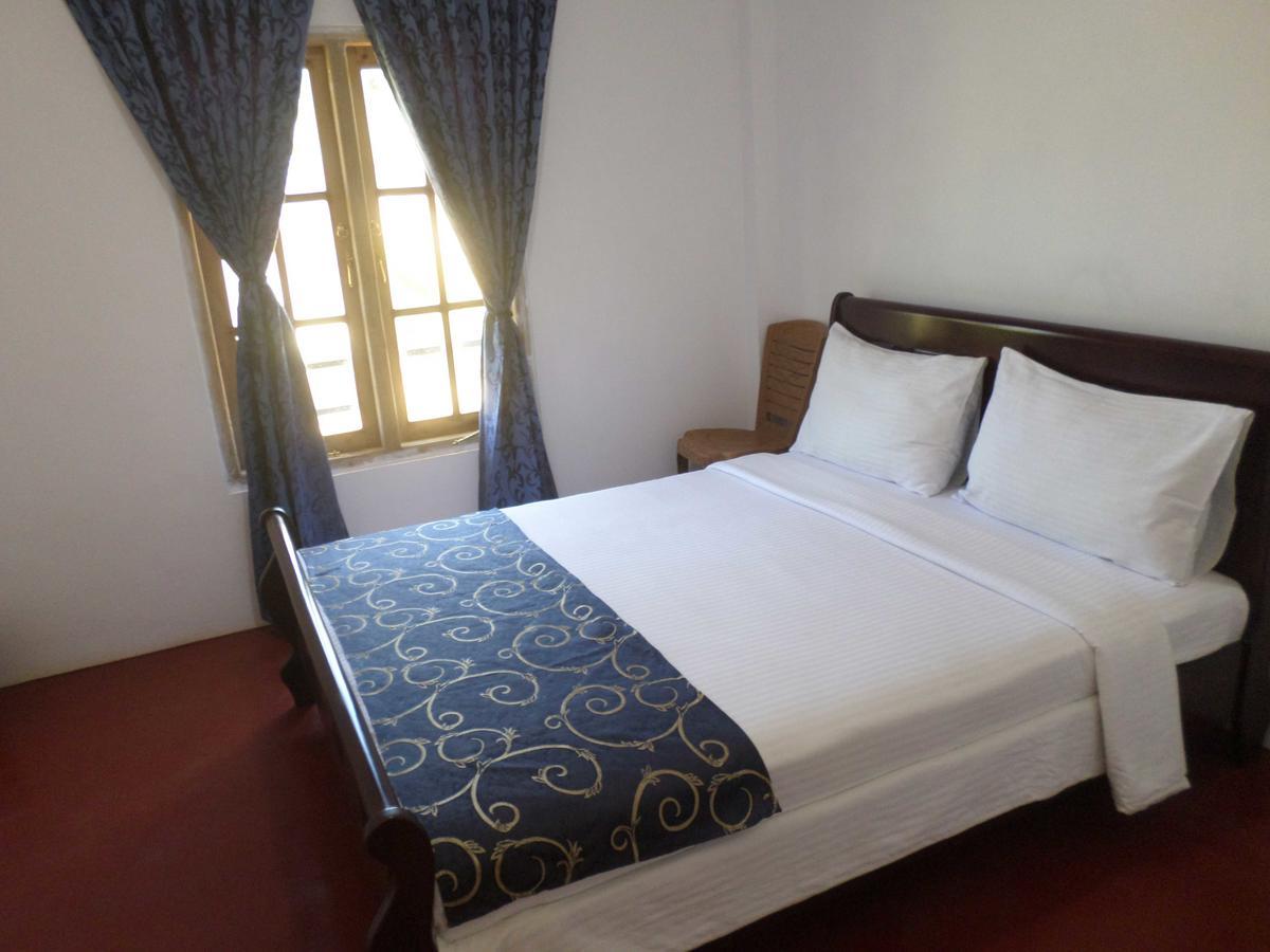 The Train View Bed & Breakfast Nuwara Eliya Exterior photo